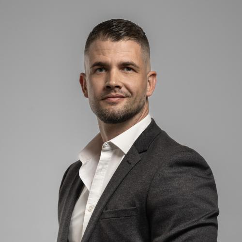Miles Manders photo