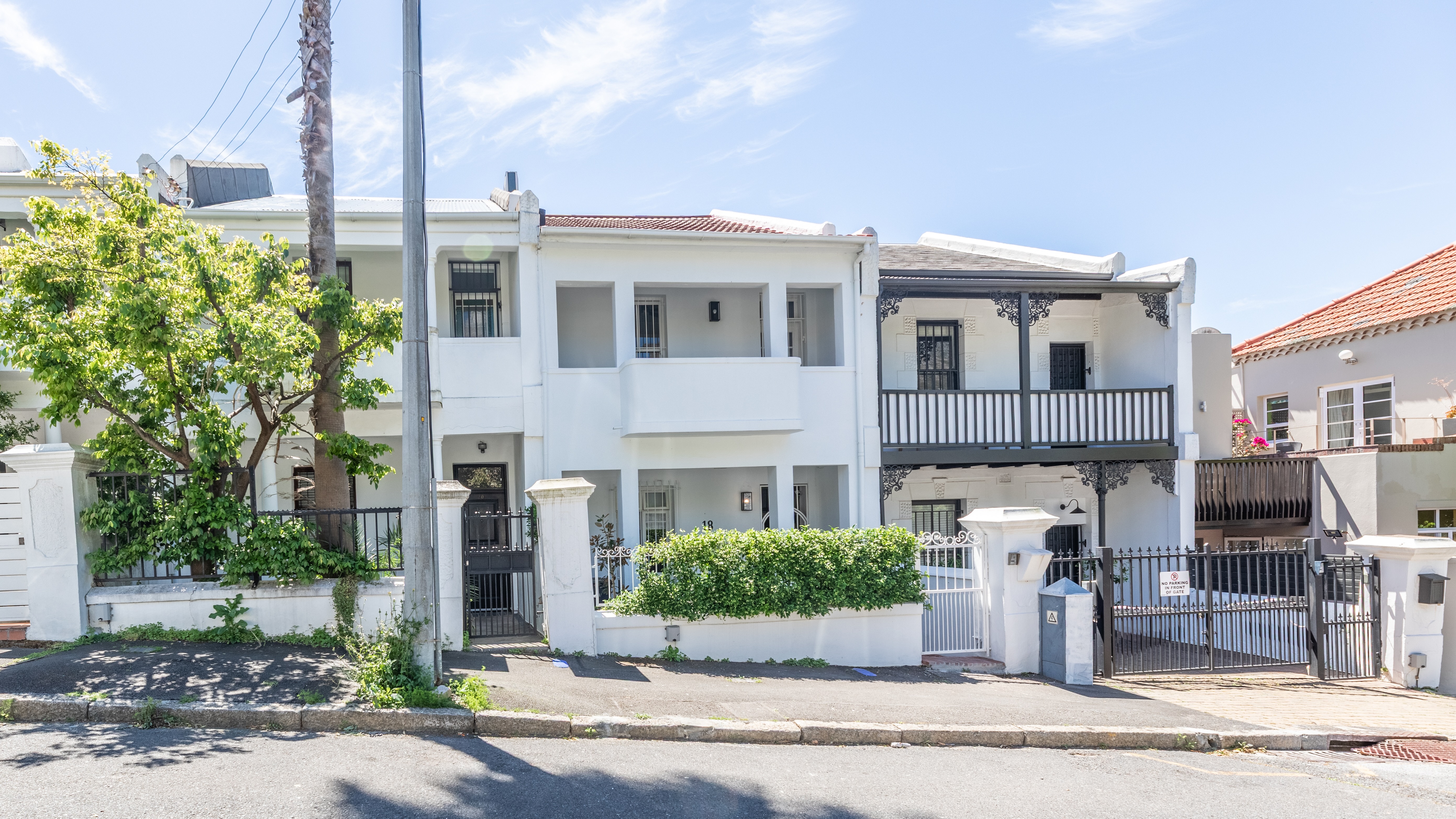 <!--[if BLOCK]><![endif]--> 20  Derwent Road, Gardens, Cape Town <!--[if ENDBLOCK]><![endif]-->