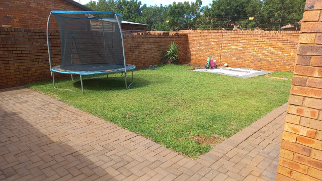  19 Talanapark Camel road, Theresapark, Akasia 