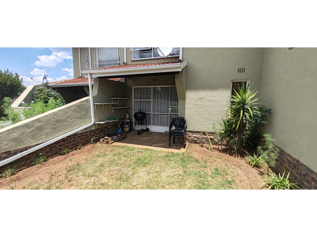  13 Homestead Villas Cambridge Road, Farrarmere, Benoni 