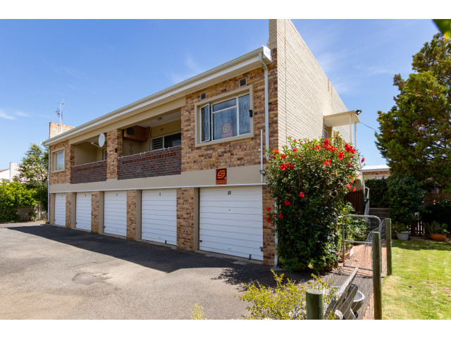  20 Mobet Court Malan , Lionviham, Somerset West 