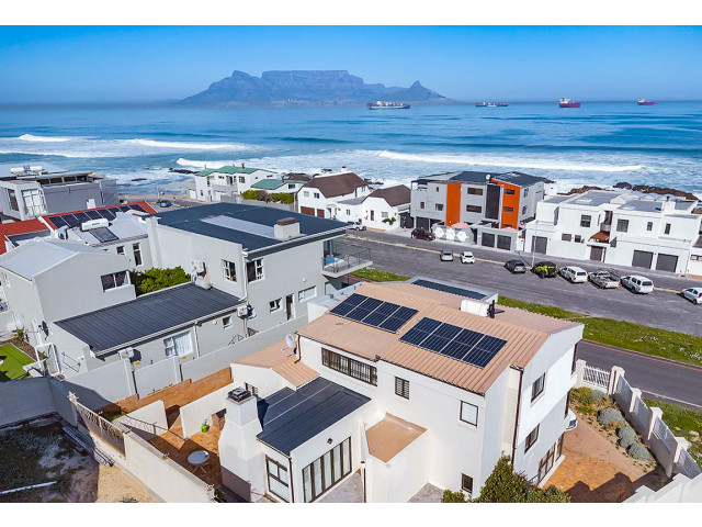  1  Van Reenen Street, Bloubergstrand, Milnerton 