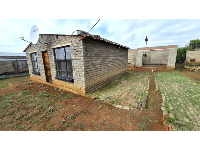  29631  Refihile, Chris Hani, Bloemfontein 