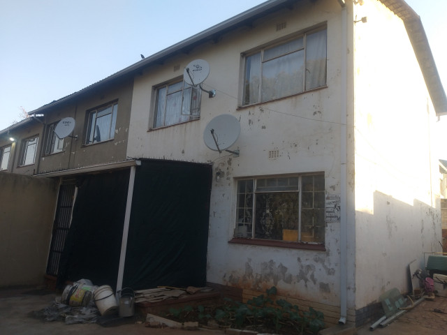  4 Solomon court 5th street, Vrededorp,  Johannesburg 