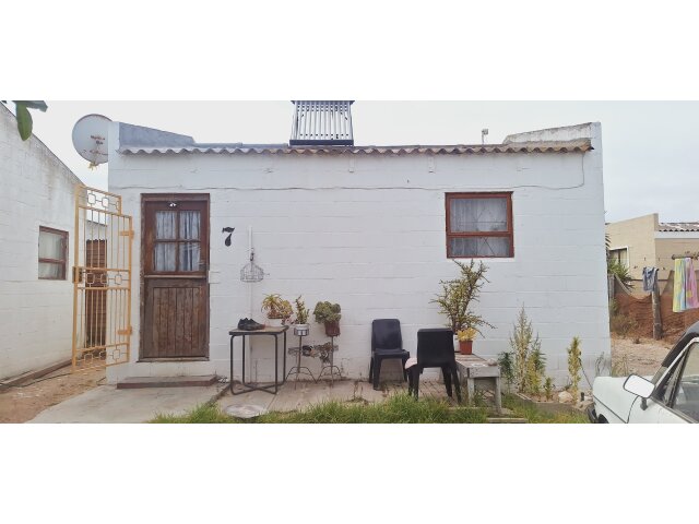  7   VOLSTRUIS, Seaview Park, Langebaan 