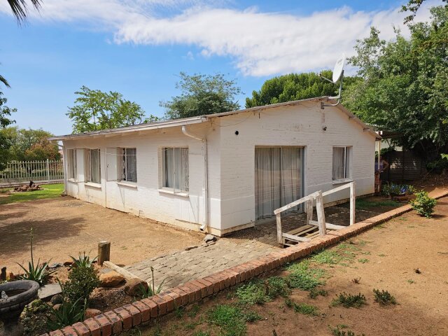 43  Memorium Road, Uitsig, Bloemfontein 