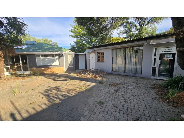  Property sold in Universitas 