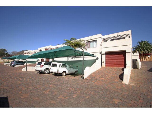  6 Onderberg Moepel Street, Roodekrans,  Roodepoort 