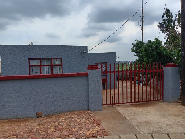  Property sold in Katlehong South 