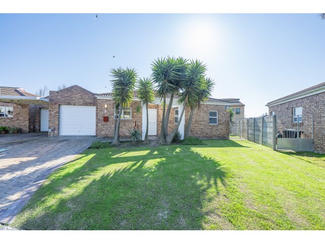  Property sold in Uitzicht 