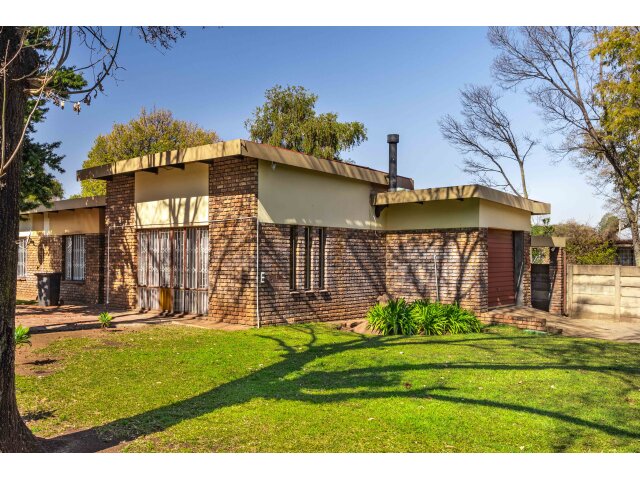  192  Gemsbok, Wierda Park,  Centurion 