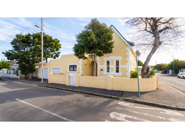  12  Diaz Street, Lochnerhof, Strand 