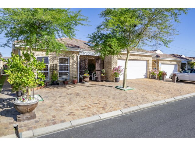  10  Emilia Crescent, Othello, Burgundy, Brackenfell 