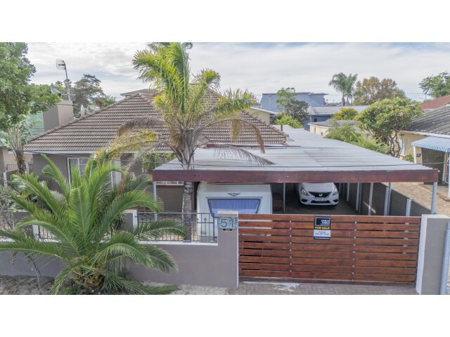  51  Van Niekerk Street, Oakdale, Bellville 