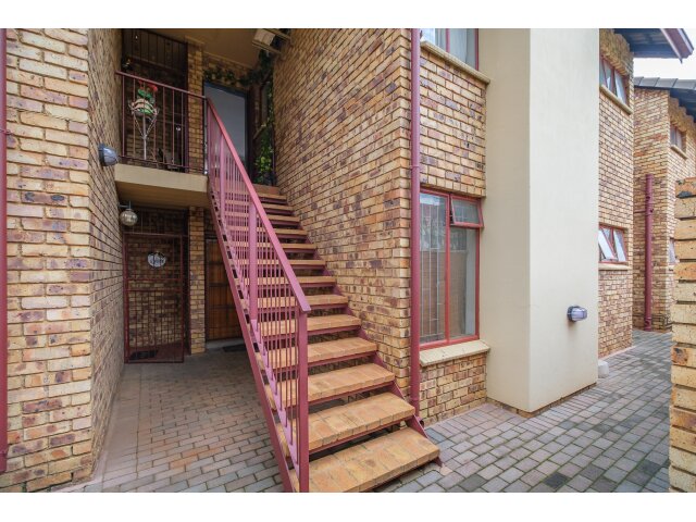  50 Junto 124 Embankments Road, Zwartkop Ext 7,  Centurion 