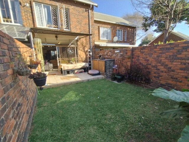  Property sold in Pierre van Ryneveld 