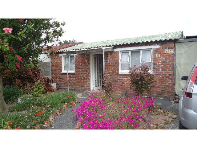 <!--[if BLOCK]><![endif]--> 18  Beaufort Crescent, Ravensmead, Parow <!--[if ENDBLOCK]><![endif]-->