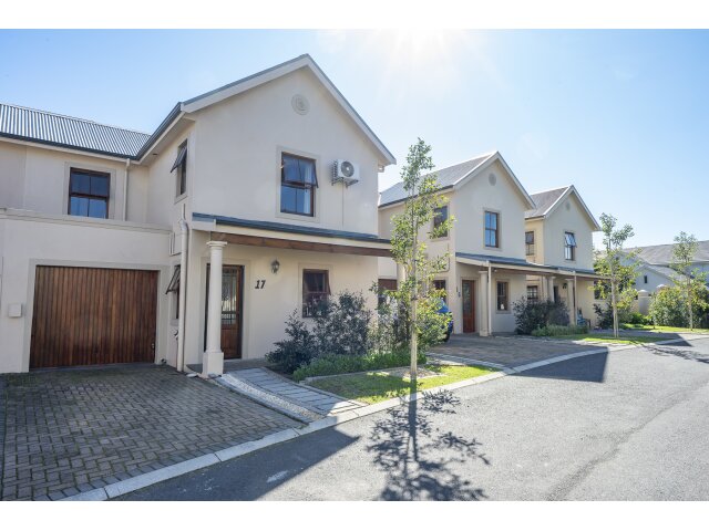 <!--[if BLOCK]><![endif]--> 17  Phesante Close, Graanendal Estate, Durbanville <!--[if ENDBLOCK]><![endif]-->