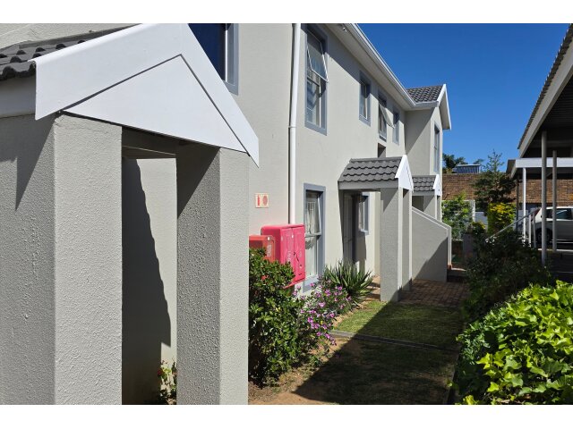 <!--[if BLOCK]><![endif]--> 6 and 17 Mountain View Mountain View Drive, Ridgeworth, Bellville <!--[if ENDBLOCK]><![endif]-->