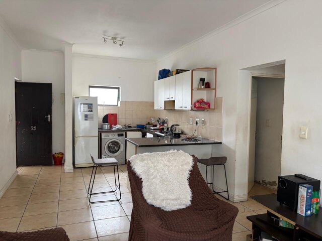 <!--[if BLOCK]><![endif]--> 25 47 On South South road, Table View, Milnerton <!--[if ENDBLOCK]><![endif]-->