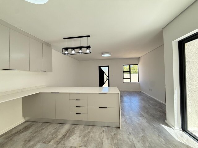 <!--[if BLOCK]><![endif]--> Unit 2 Silver Leaf Bentwood Close, Edgemead, Goodwood <!--[if ENDBLOCK]><![endif]-->