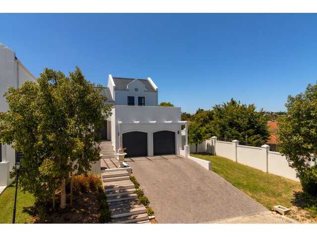 <!--[if BLOCK]><![endif]--> 9  D'Stellen Estate, Helderberg Village, Somerset West <!--[if ENDBLOCK]><![endif]-->