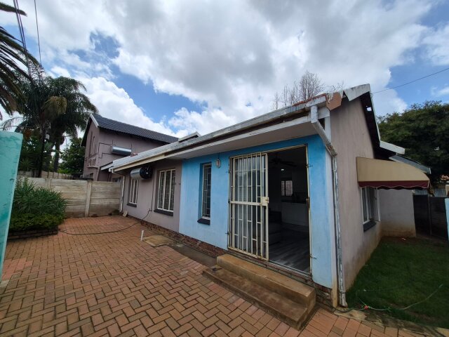 <!--[if BLOCK]><![endif]--> 7  Tapuit Avenue, Rooihuiskraal,  Centurion <!--[if ENDBLOCK]><![endif]-->