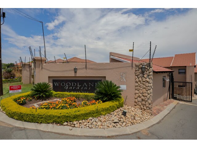 <!--[if BLOCK]><![endif]--> 293 Woodlands Gardens Bellairs Drive, Noordhang,  Randburg <!--[if ENDBLOCK]><![endif]-->