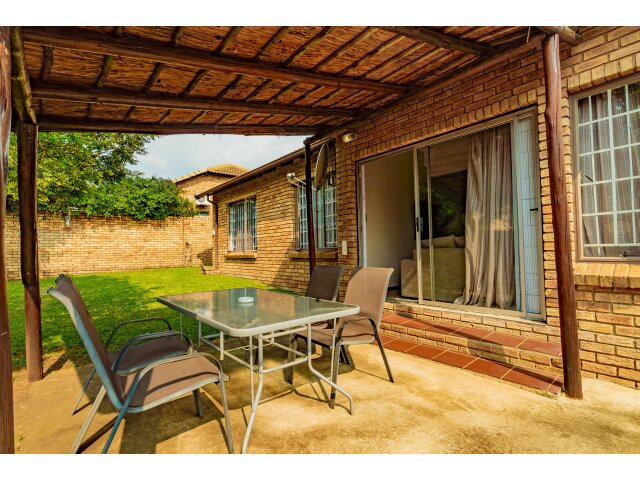 <!--[if BLOCK]><![endif]--> 12 Nonsa Court (11-26) oosterland ave, Johannesburg North,  Randburg <!--[if ENDBLOCK]><![endif]-->