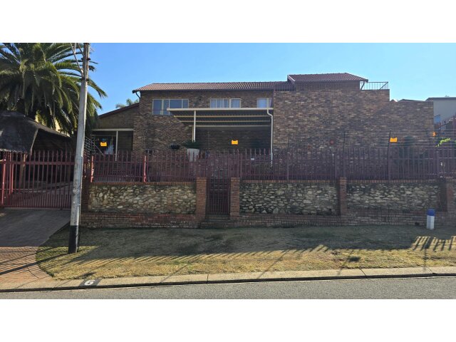 <!--[if BLOCK]><![endif]--> Property sold in Oakdene <!--[if ENDBLOCK]><![endif]-->