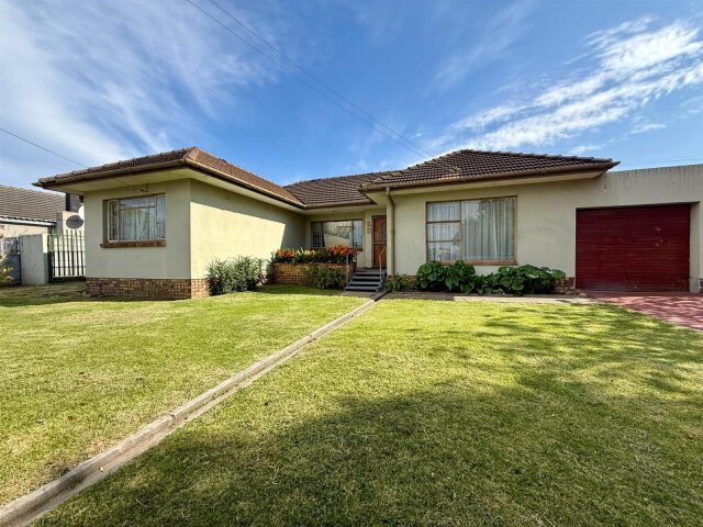 <!--[if BLOCK]><![endif]--> 15  Warren, Parow North, Parow <!--[if ENDBLOCK]><![endif]-->