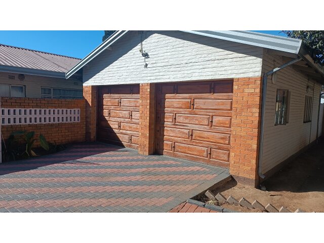 <!--[if BLOCK]><![endif]--> Property sold in Vanderbijl Park SE 7 <!--[if ENDBLOCK]><![endif]-->