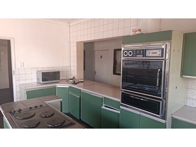 <!--[if BLOCK]><![endif]--> 28  James Chapmin Str, Vanderbijl Park SE 7, Vanderbijlpark <!--[if ENDBLOCK]><![endif]-->