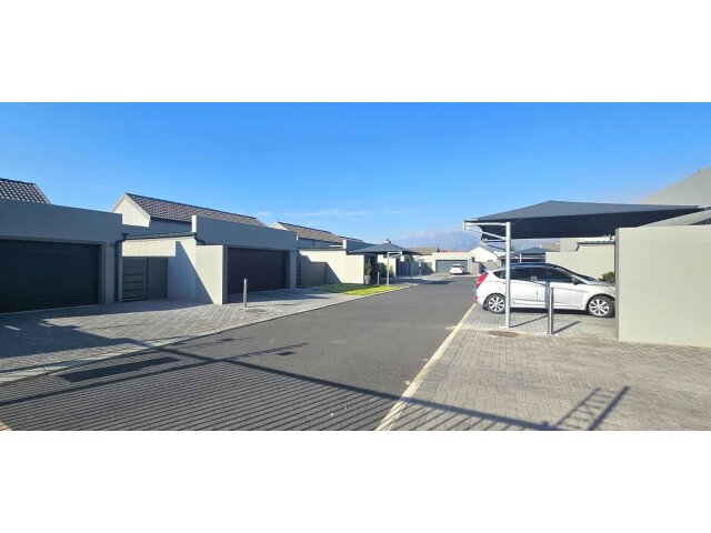 <!--[if BLOCK]><![endif]--> 5  Paradise Close, Anchorage Park, Gordons Bay <!--[if ENDBLOCK]><![endif]-->