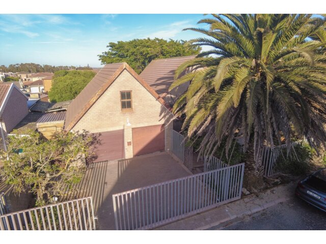 <!--[if BLOCK]><![endif]--> 10  Brian Barry, Blouwater Bay, Saldanha <!--[if ENDBLOCK]><![endif]-->