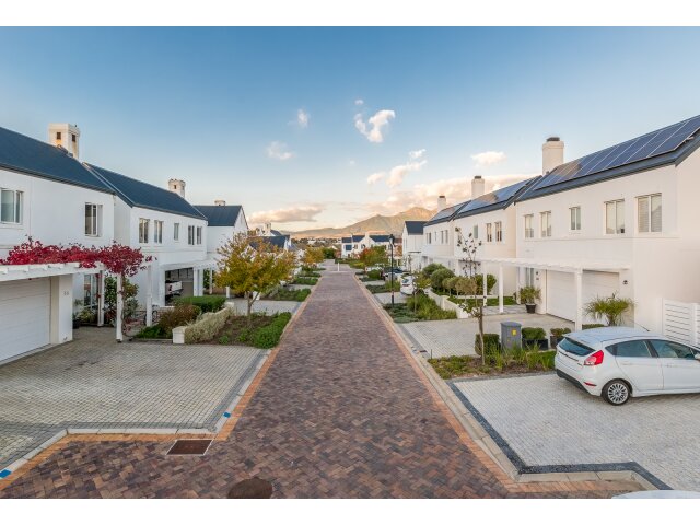 <!--[if BLOCK]><![endif]--> Property sold in Koelpark <!--[if ENDBLOCK]><![endif]-->