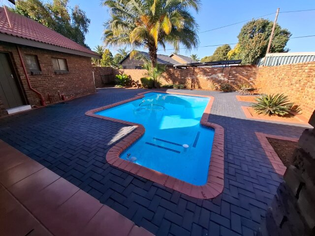 <!--[if BLOCK]><![endif]--> Property sold in Aerorand South <!--[if ENDBLOCK]><![endif]-->