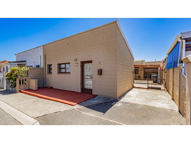 <!--[if BLOCK]><![endif]--> 15  Martingale Close, Westridge, Mitchells Plain <!--[if ENDBLOCK]><![endif]-->