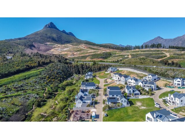 <!--[if BLOCK]><![endif]--> 22  La Roche, La Roche, Stellenbosch <!--[if ENDBLOCK]><![endif]-->