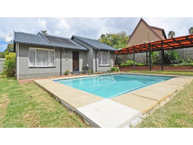 <!--[if BLOCK]><![endif]--> 896  Bietou turn , Weltevreden Park,  Roodepoort <!--[if ENDBLOCK]><![endif]-->