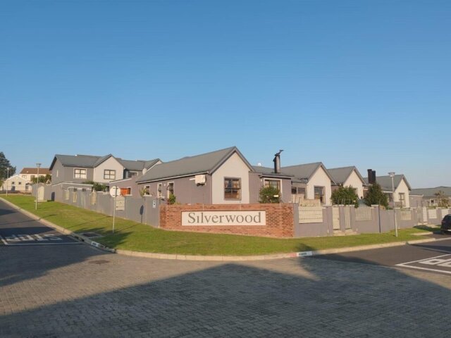 <!--[if BLOCK]><![endif]--> 25 Silverwood Sauvignon, Normandie Estate, Brackenfell <!--[if ENDBLOCK]><![endif]-->