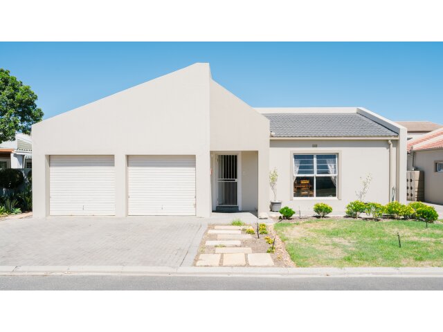 <!--[if BLOCK]><![endif]--> 5  Turnberry Close, Greenways, Strand <!--[if ENDBLOCK]><![endif]-->