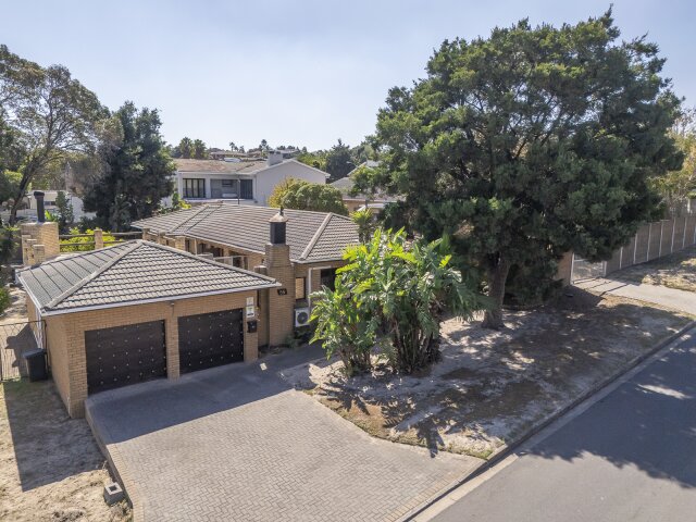 <!--[if BLOCK]><![endif]--> 55  Vergenoeg Street, Protea Heights, Brackenfell <!--[if ENDBLOCK]><![endif]-->