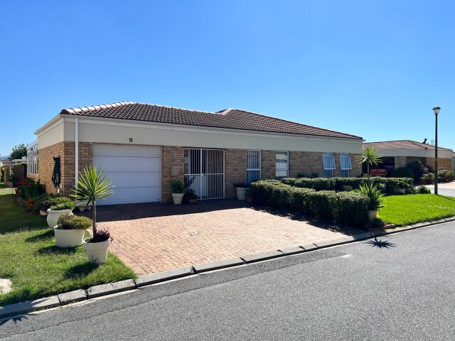 <!--[if BLOCK]><![endif]--> 9  Sneeuberg street, Brackenfell South, Brackenfell <!--[if ENDBLOCK]><![endif]-->