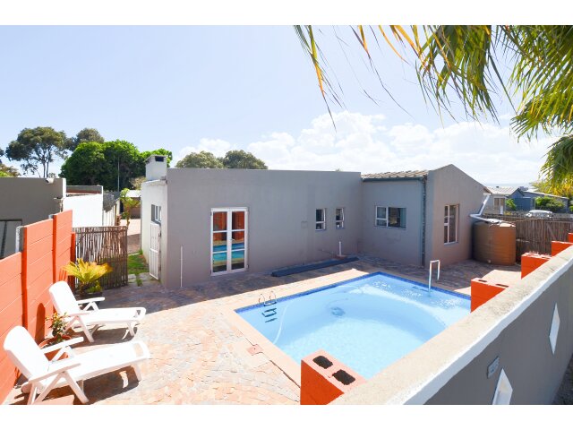 <!--[if BLOCK]><![endif]--> 18  Molly Brown, Sanddrift, Milnerton <!--[if ENDBLOCK]><![endif]-->