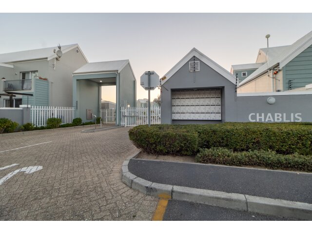 <!--[if BLOCK]><![endif]--> 4 Chablis Viridian, Burgundy Estate, Milnerton <!--[if ENDBLOCK]><![endif]-->
