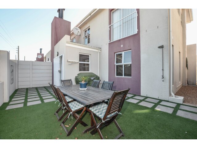 <!--[if BLOCK]><![endif]--> 39  Theuniskraal Close, Buh-rein, Buhrein Estate, Kraaifontein <!--[if ENDBLOCK]><![endif]-->