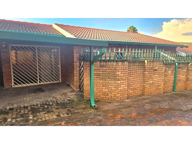 <!--[if BLOCK]><![endif]--> 9 Romulus Simon Bekker, Range View Ext 4, Krugersdorp <!--[if ENDBLOCK]><![endif]-->