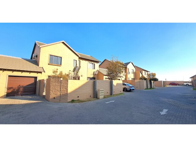 <!--[if BLOCK]><![endif]--> 123 Carlswald Creek 9th Road, Summerset,  Midrand <!--[if ENDBLOCK]><![endif]-->