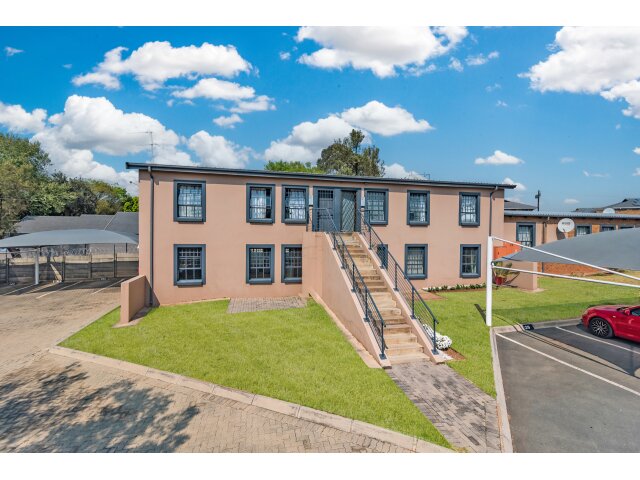 <!--[if BLOCK]><![endif]--> 70 Printers Loft Newart Street, Helderkruin,  Roodepoort <!--[if ENDBLOCK]><![endif]-->